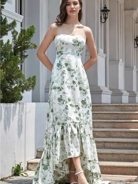 Wedtrend Lightweight Floral Tiered Maxi Skirt in Sage Green and White Size 12